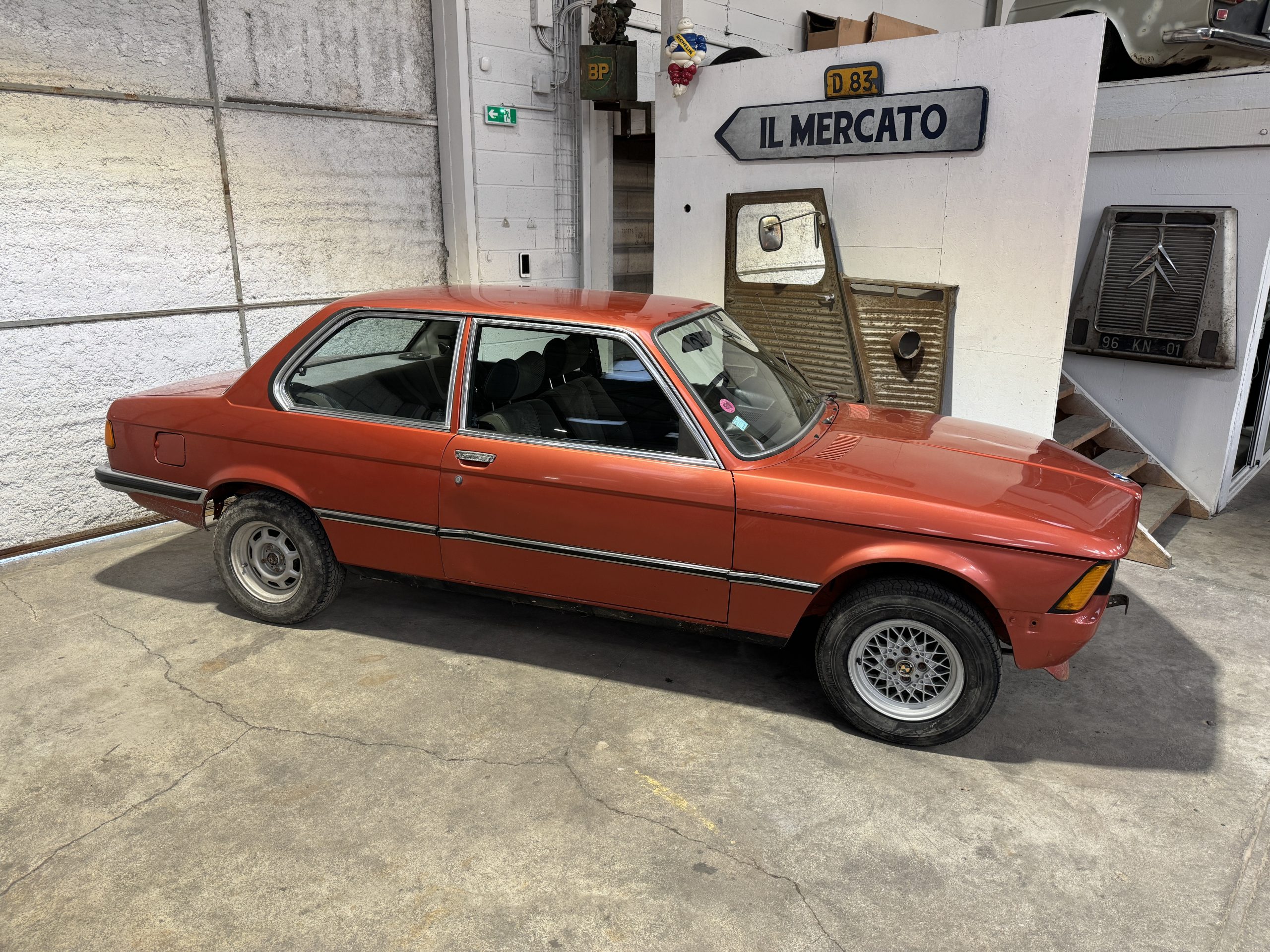 BMW 323 i E 21 1980